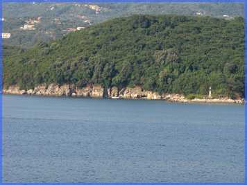 Les cotes de l'ALBANIE vue du ferry