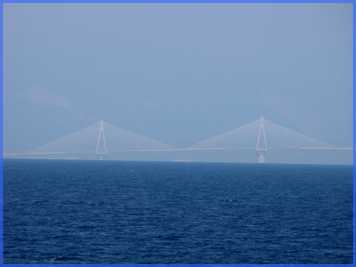 Le pont RION-ANTIRION vu du ferry