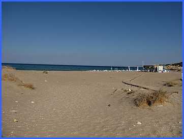 Plage à KALOGLIA