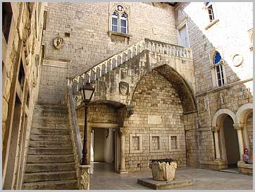 TROGIR