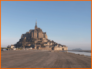 MONT SAINT MICHEL vue au petit matin