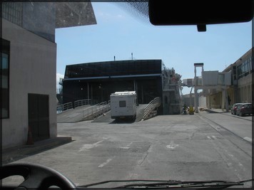 Entrée dans le ferry